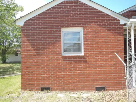 1817 Beaufort Street New Bern NC 28560