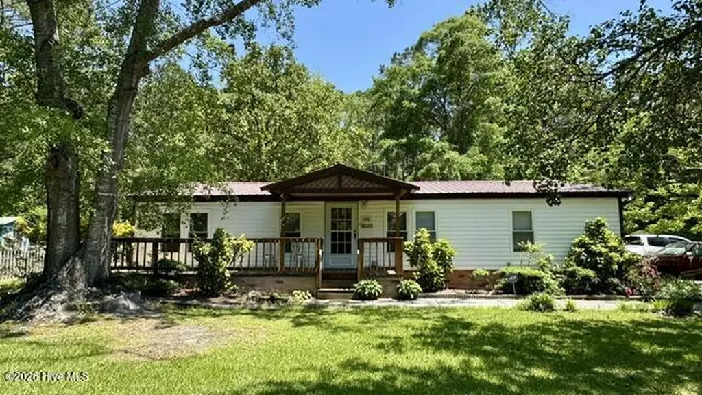 648 Old Church Road Swansboro NC 28584