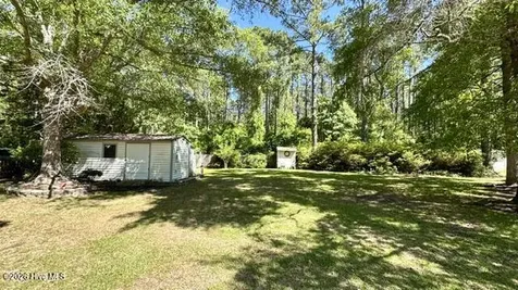 648 Old Church Road Swansboro NC 28584