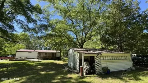 648 Old Church Road Swansboro NC 28584