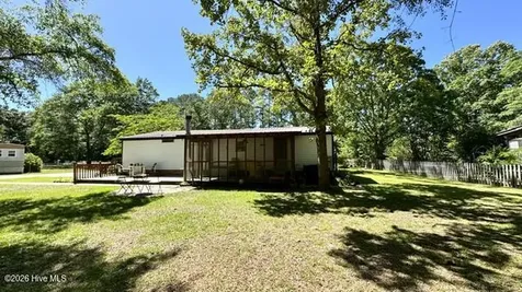 648 Old Church Road Swansboro NC 28584