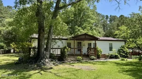 648 Old Church Road Swansboro NC 28584