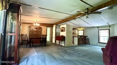 648 Old Church Road Swansboro NC 28584