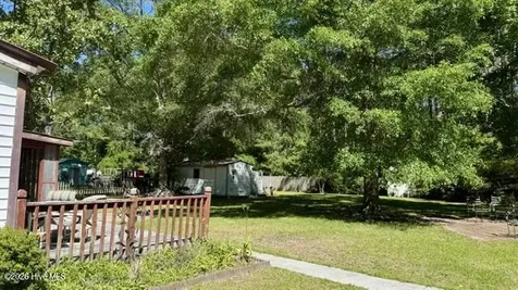 648 Old Church Road Swansboro NC 28584
