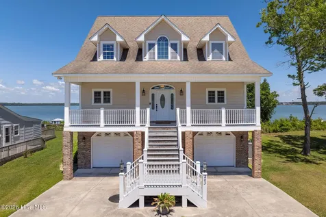 203 Riverside Drive Sneads Ferry NC 28460