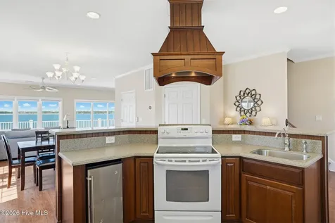 203 Riverside Drive Sneads Ferry NC 28460