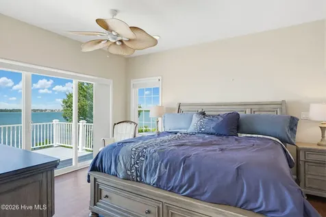 203 Riverside Drive Sneads Ferry NC 28460
