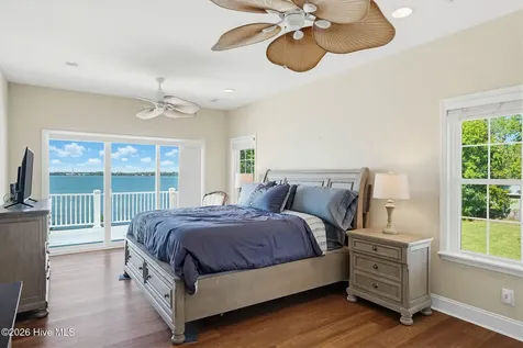 203 Riverside Drive Sneads Ferry NC 28460