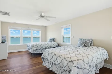 203 Riverside Drive Sneads Ferry NC 28460