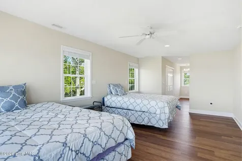203 Riverside Drive Sneads Ferry NC 28460