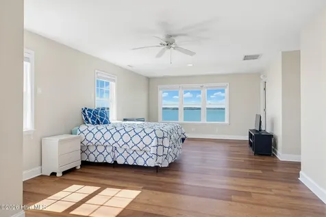 203 Riverside Drive Sneads Ferry NC 28460