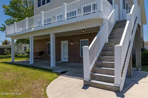 203 Riverside Drive Sneads Ferry NC 28460