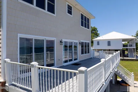 203 Riverside Drive Sneads Ferry NC 28460