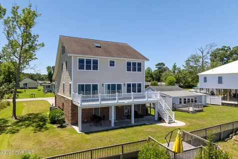 203 Riverside Drive Sneads Ferry NC 28460