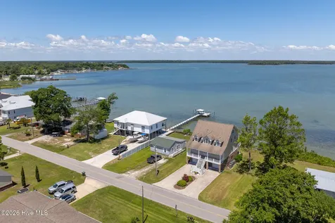 203 Riverside Drive Sneads Ferry NC 28460