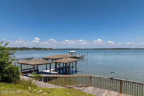 203 Riverside Drive Sneads Ferry NC 28460