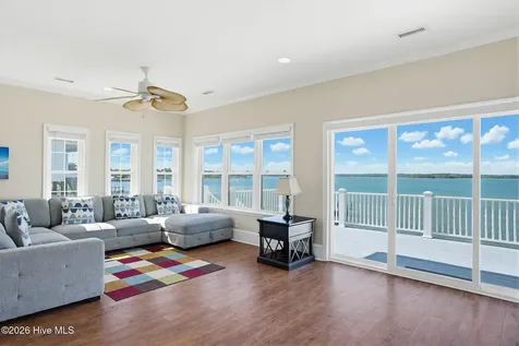203 Riverside Drive Sneads Ferry NC 28460