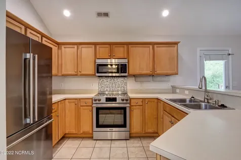 611 Catamaran Drive Wilmington NC 28412