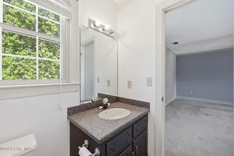 3190 Fox Run Circle Kinston NC 28504