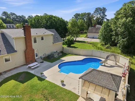 3190 Fox Run Circle Kinston NC 28504