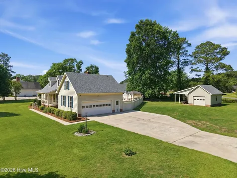 3190 Fox Run Circle Kinston NC 28504