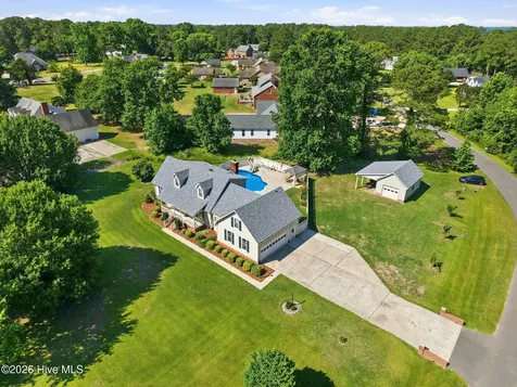 3190 Fox Run Circle Kinston NC 28504