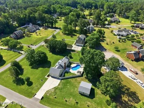 3190 Fox Run Circle Kinston NC 28504