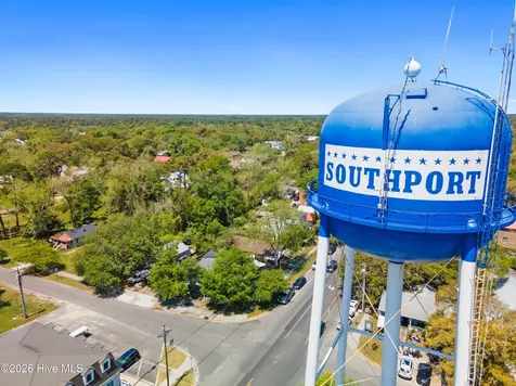 971 Softwind Way Southport NC 28461