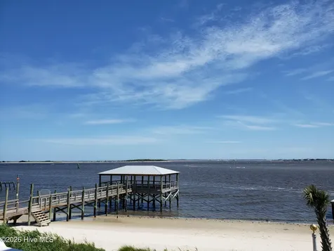 971 Softwind Way Southport NC 28461