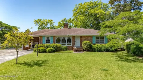 814 S Yaupon Terrace Morehead City NC 28557