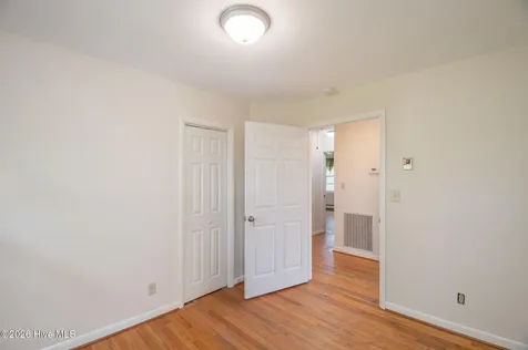 814 S Yaupon Terrace Morehead City NC 28557