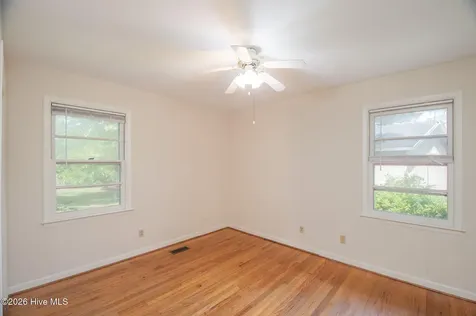 814 S Yaupon Terrace Morehead City NC 28557