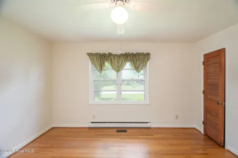 814 S Yaupon Terrace Morehead City NC 28557