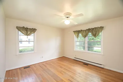 814 S Yaupon Terrace Morehead City NC 28557
