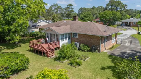 814 S Yaupon Terrace Morehead City NC 28557