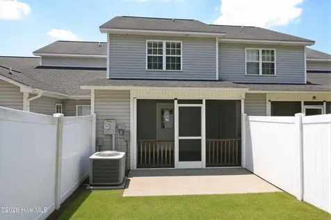 102 Springwood Drive Jacksonville NC 28546