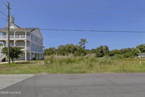 277 Little Kinston Road Surf City NC 28445