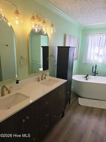 116 Schley Avenue Lake Waccamaw NC 28450