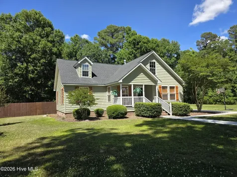 116 Schley Avenue Lake Waccamaw NC 28450