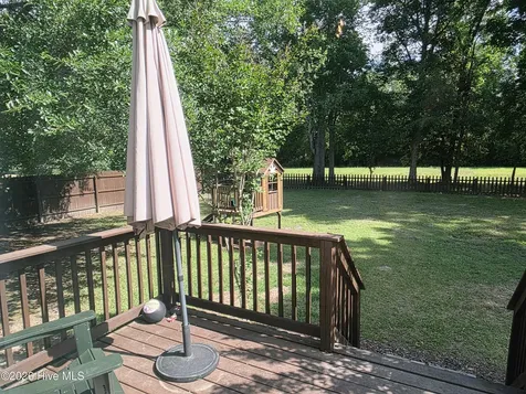 116 Schley Avenue Lake Waccamaw NC 28450