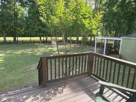 116 Schley Avenue Lake Waccamaw NC 28450