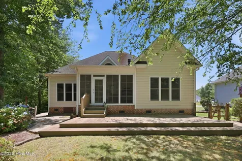 74 Hannah Drive Chocowinity NC 27817