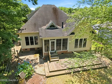 74 Hannah Drive Chocowinity NC 27817