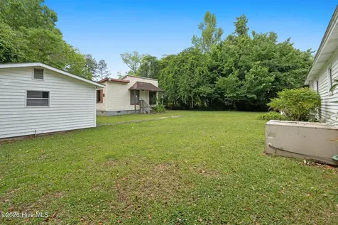 1514 S Jk Powell Boulevard Whiteville NC 28472