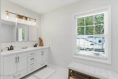 305 River Drive Southport NC 28461
