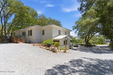 305 River Drive Southport NC 28461