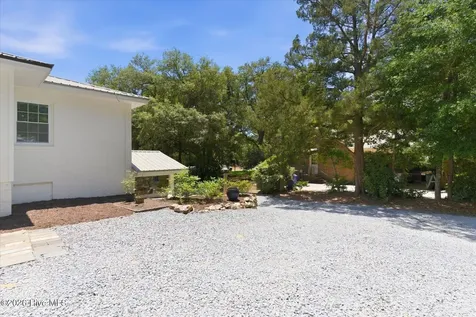 305 River Drive Southport NC 28461