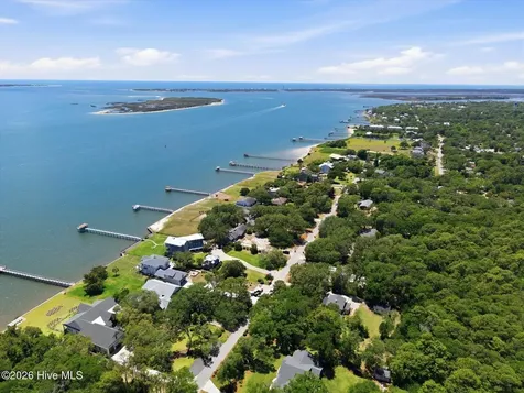 305 River Drive Southport NC 28461
