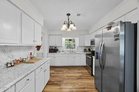 616 S Orange Street Wallace NC 28466