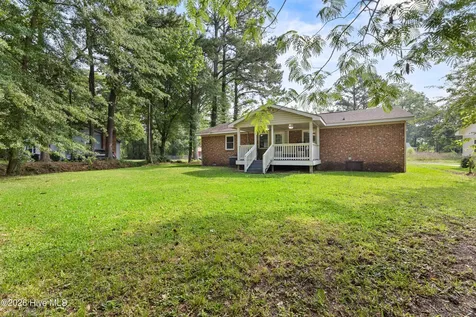 616 S Orange Street Wallace NC 28466
